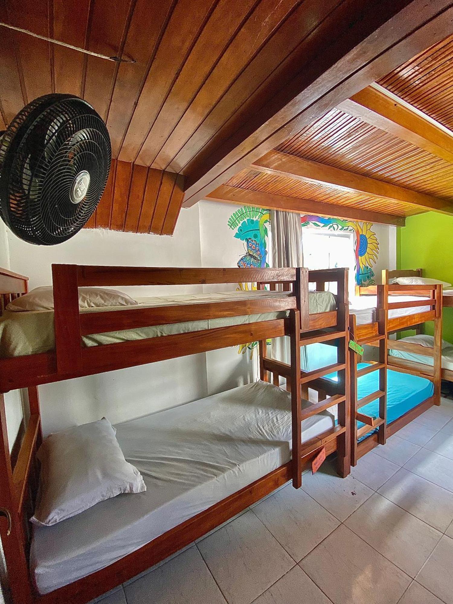 Casamarelo Hostel Salvador Ngoại thất bức ảnh